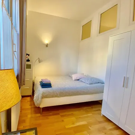 Arago 2 4 Guests